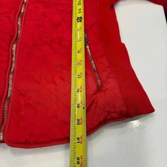Zara women’s quilted jacket. Red with silver zippers. Size medium - Picture 8 of 11